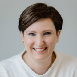 Dr. Annelie Tallig